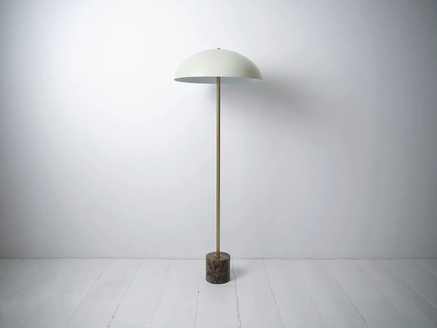 Floor Lamp 02 - Image 2